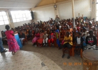 Kinders in gebed ontwikkel in die Demokratiese Republiek van die Kongo!