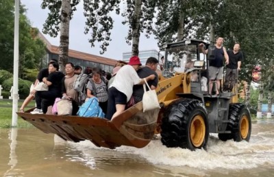 China: Dorp verswelg deur &amp;#39;n vloed om Beijing te red