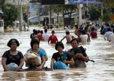 Thailand sukkel met verskriklike oorstromings