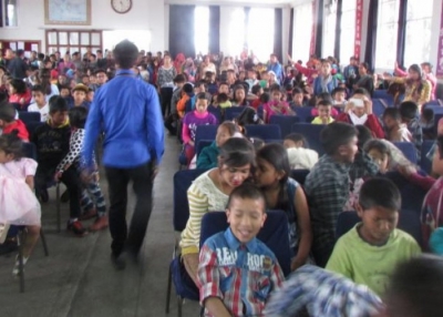 Verslag oor Kindergebedsbyeenkoms in Nepal, 13 April