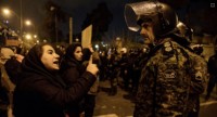 Iran: Betogings oor &amp;#39;n gebrek aan vliegtuigaanspreeklikheid