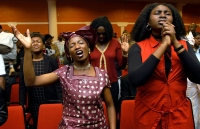 Pous doen &amp;#39;n beroep op EU-leiers om migrante teen handelaars te beskerm