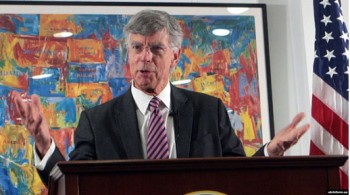 Amerikaanse gesant eis dat Rusland &amp;#39;dwing dit steun&amp;#39; om gevegte in die Oekraïne onmiddellik te beëindig