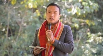 Myanmar: Spiraal buite beheer