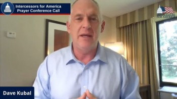 Redaksie: Amerika het jou voorbidding nodig – David Kubal