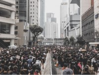 Hong Kong - &amp;#39;Hartverskeurende&amp;#39; dag terwyl Beijing nasionale veiligheidswetgewing instel